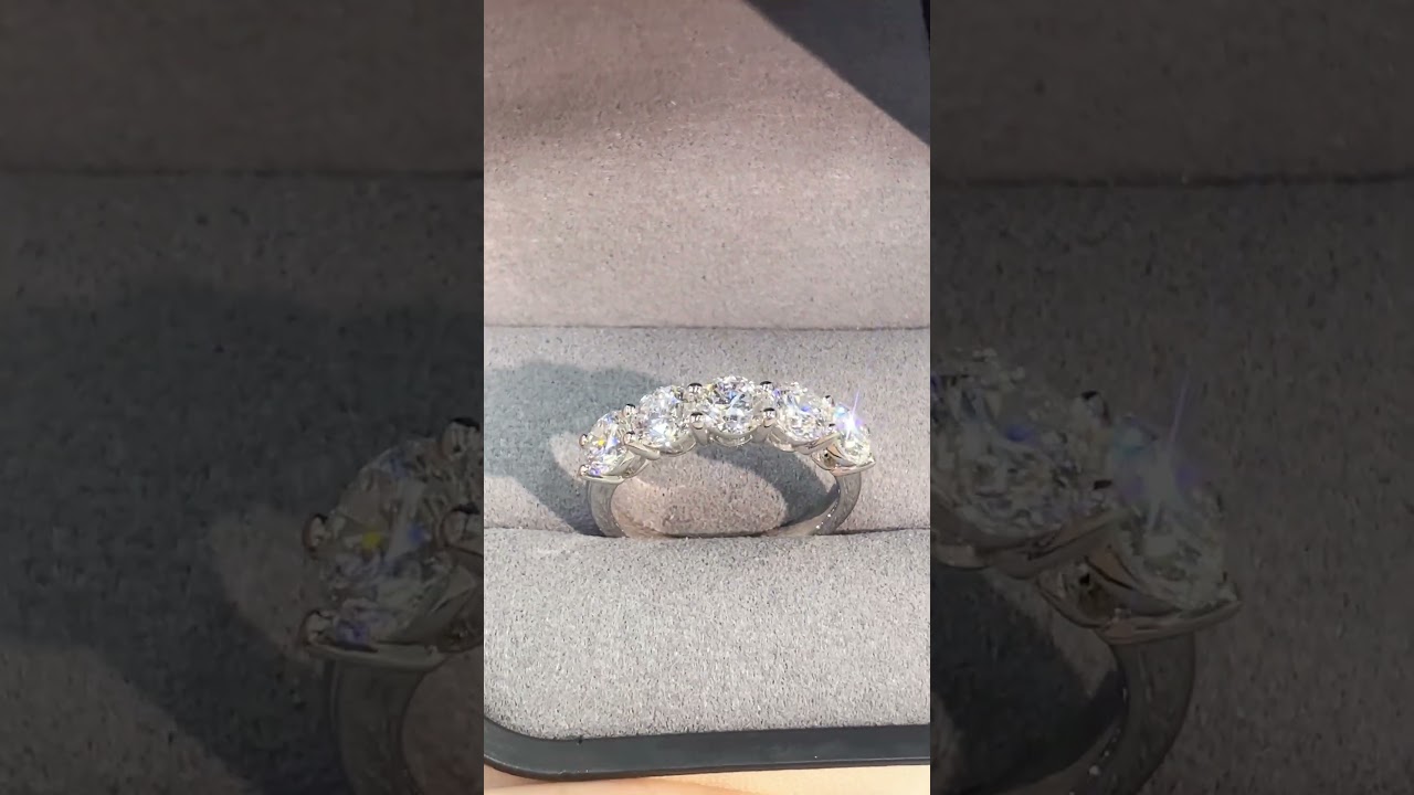 Round cut lab diamond engagement ring