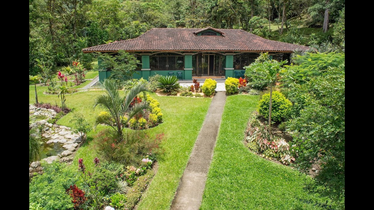 Unique Mountain Retreat/House for Sale in the Orosi Valley, Costa Rica