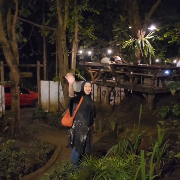 KOPI KOLMAS, TEMPAT NGOPI ASYIK NIH... Buat Nongkrong Malam Lebih Seru