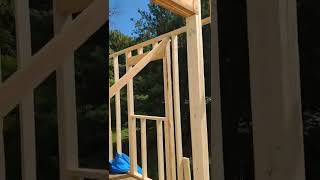 Aquí Seguimos Levantando Más Paredes 2X4