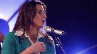 Video thumbnail of "Malena Muyala - "No me esperes" / Alfredo Zitarrosa"