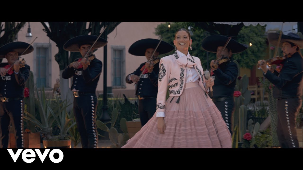 Natalia Jiménez - No Me Vuelvo a Enamorar (Official Video) Natalia Jiménez - No Me Vuelvo a Enamorar (Official Video)