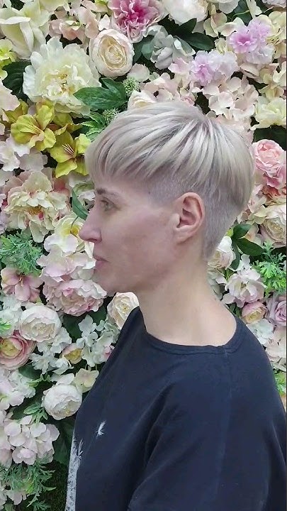 Осветление пудрой #loreal #тонирование красителем от #kapous & #стрижка ...