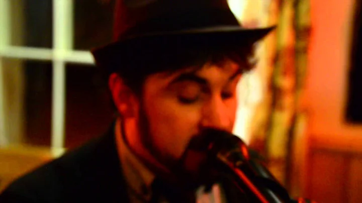 Tommy Lewis - Money On My Mind (Live at The Old Ba...