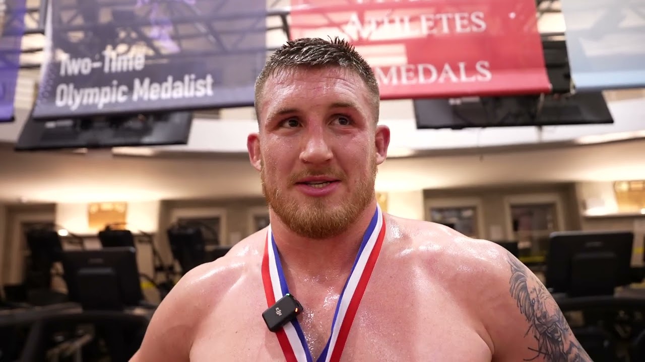 Мейсон Пэррис (США) завоевал золото в весовой категории до 125 кг в вольном стиле среди мужчин | ...