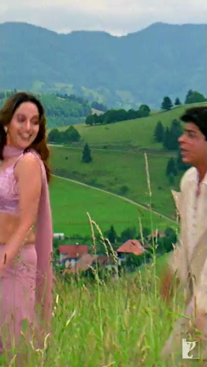 Don't hold back, express your 🥰 | Dholna | Dil To Pagal Hai | Shah Rukh Khan | Madhuri Dixit #Shorts