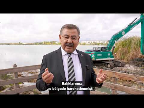 Mogan Gölümüzde, kıyı bandı dip çamuru temizliğinin 2. etabı hız kesmeden sürüyor.