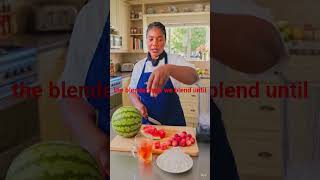 we're making homemade watermelon juice ingredients watermelon,honey and enjoy #smoothies #everyone
