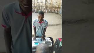 Sarfilayck aprender a tocar piano