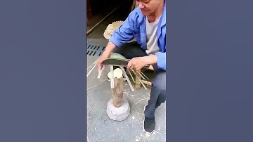 The process of making bamboo crafts = good tools can increase efficiency