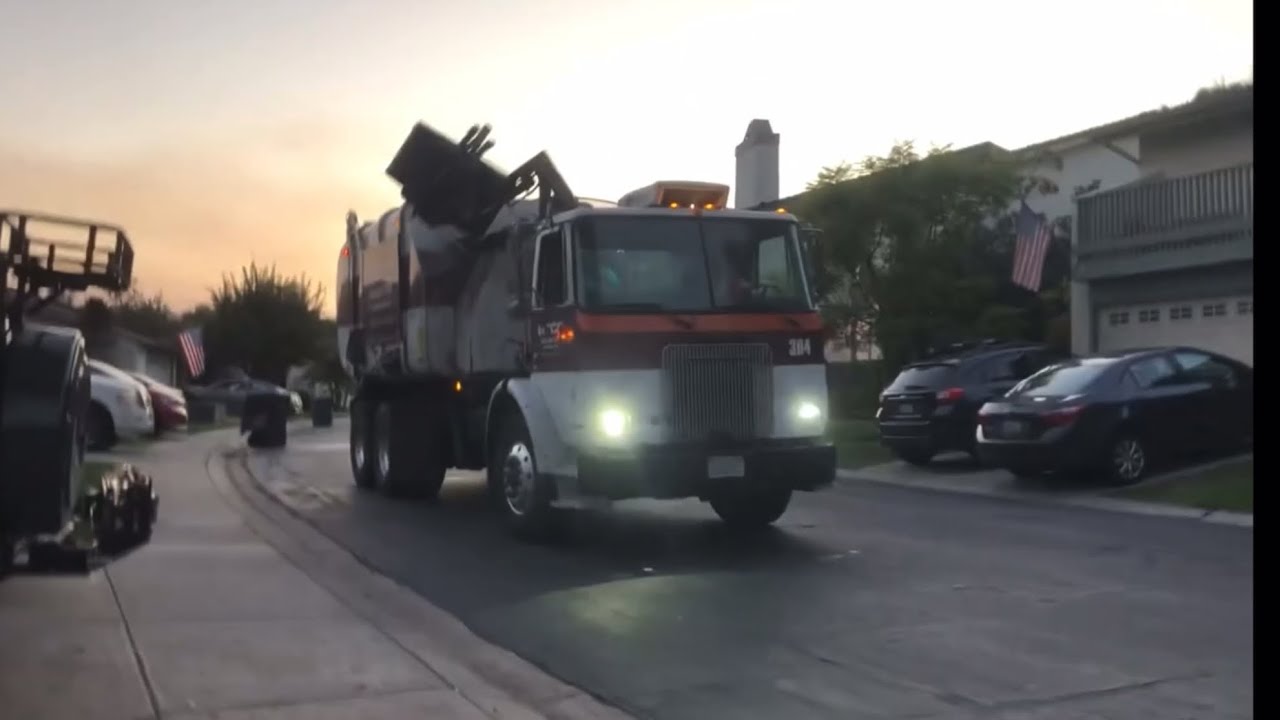 Old Edco Disposal Volvo WX Heil Rapid Rail Working At Night YouTube old-edco-disposal-volvo-wx-heil-rapid-rail-working-at-night-youtube