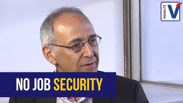 Ian Mann defines some chapters on his business book.