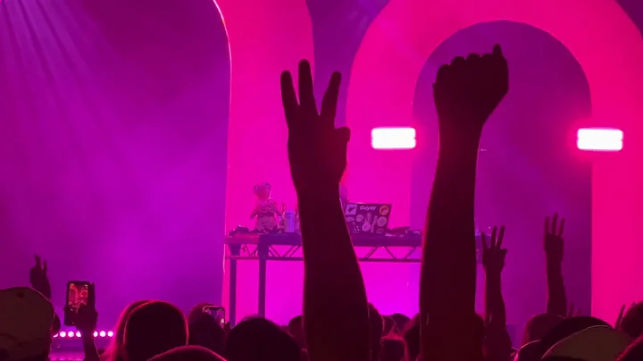 Marc Rebillet - “I’m a Flamingo” (Live @ The Marquee Theatre 11/03/2022)