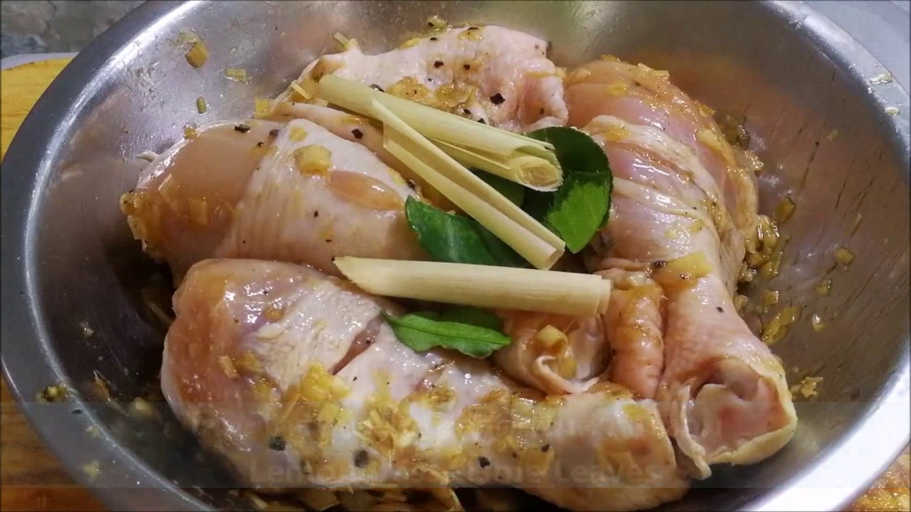 ไก่นึ่งสมุนไพร - steamed chicken with herbs recipe - YouTube