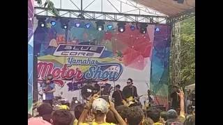 Download lagu Last Child - Penantian live in GOR JOYOBOYO KEDIRI