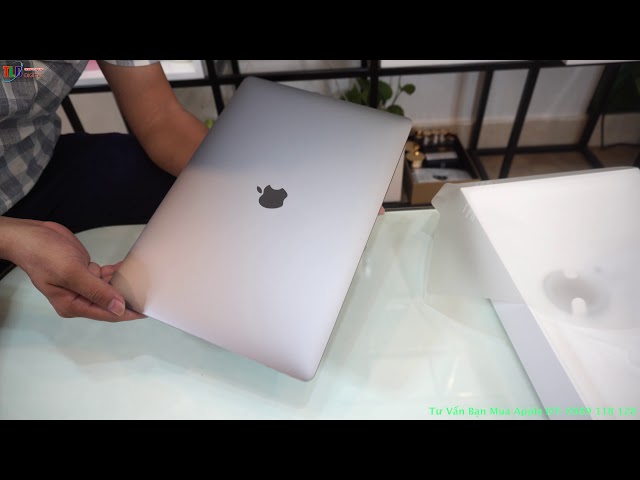 Đập Hộp Chiếc Macbook Pro Touchbar 15 inch 2018 Có Gì Mới ?