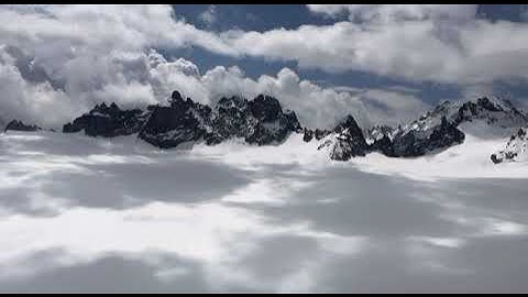 The lack of visual reference and the movement of the shadows