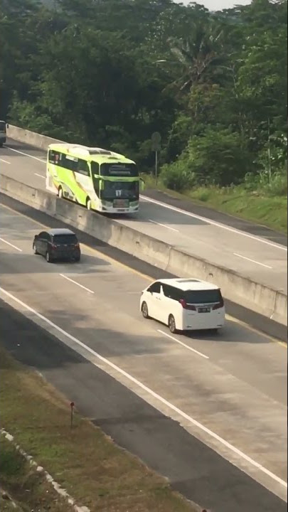 Bus kalingga jaya tol km 475 edisi hunting 30 juli #shorts #huntingbus #viral