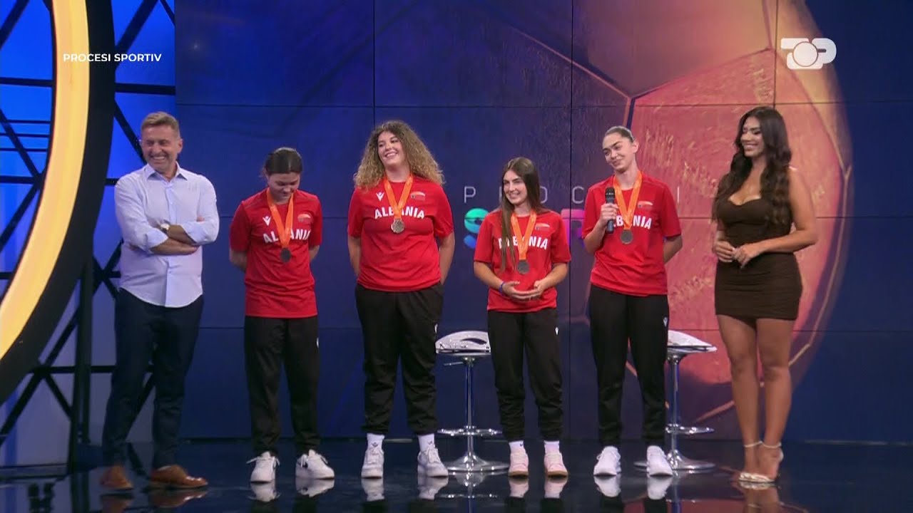 Kombëtarja e 16 vjecareve vjen e medalje bronzi, sportistja e Tiranës krijon një moment gazmor