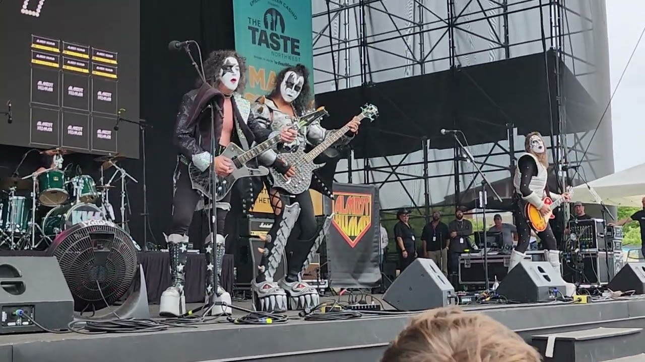 ALMOST HUMAN "Detroit Rock City" (Kiss cover)