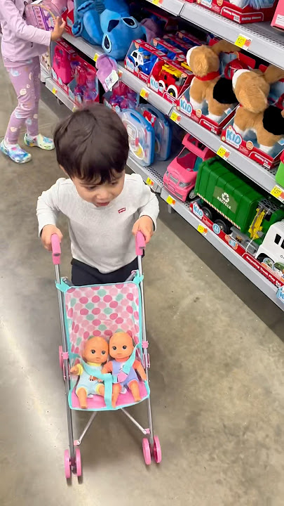The #baby on the #stroller at the #store goes wah wah wah 😛🙀