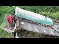 Amazing Dangerous Idiots Dump Trucks Driving Skill, Fastest Heavy Equipment Excavator Operator Fails