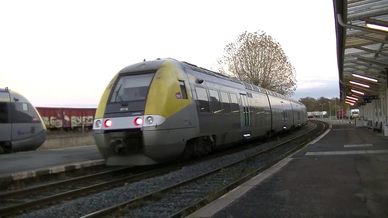 Train à Montceau les Mines et Montchanin