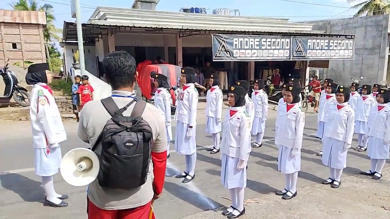 Variasi start gerak jalan SDN 3 Suntalangu HUTRI ke-79