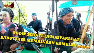 PAKAULAN BADUY KANEKES MEMAINKAN ALAT MUSIK GAMELAN