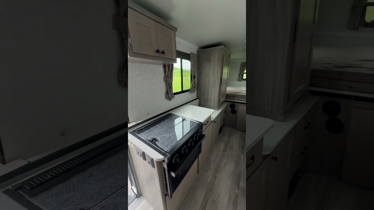 2025 TrailManor 2720QS