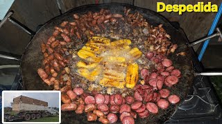 Fazendo arroz carreteiro para dispedida deles da Toca do Sapo.