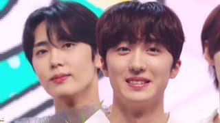 Chani making Hyunjin & Minju Laugh/Smile [Show! Music Core]