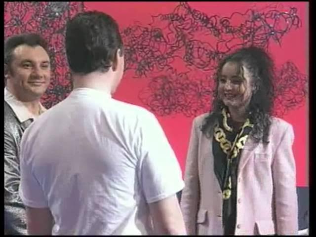 Juda yumshoq jinsiy aloqa Xotin yalangoch holda uy atrofida aylanib yurdi (video)