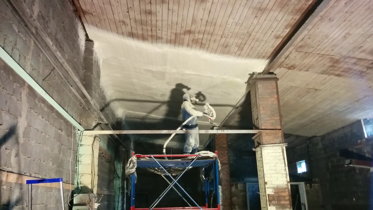 Утепление пенополиуретаном (ППУ) скатной кровли промышленного здания ...