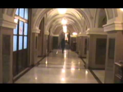 რუსთაველის თეატრი! სიუჟეტი