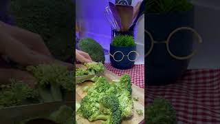 Broccoli soup ? | شوربه البروكلى الكريمى food delicious recipe soup broccoli