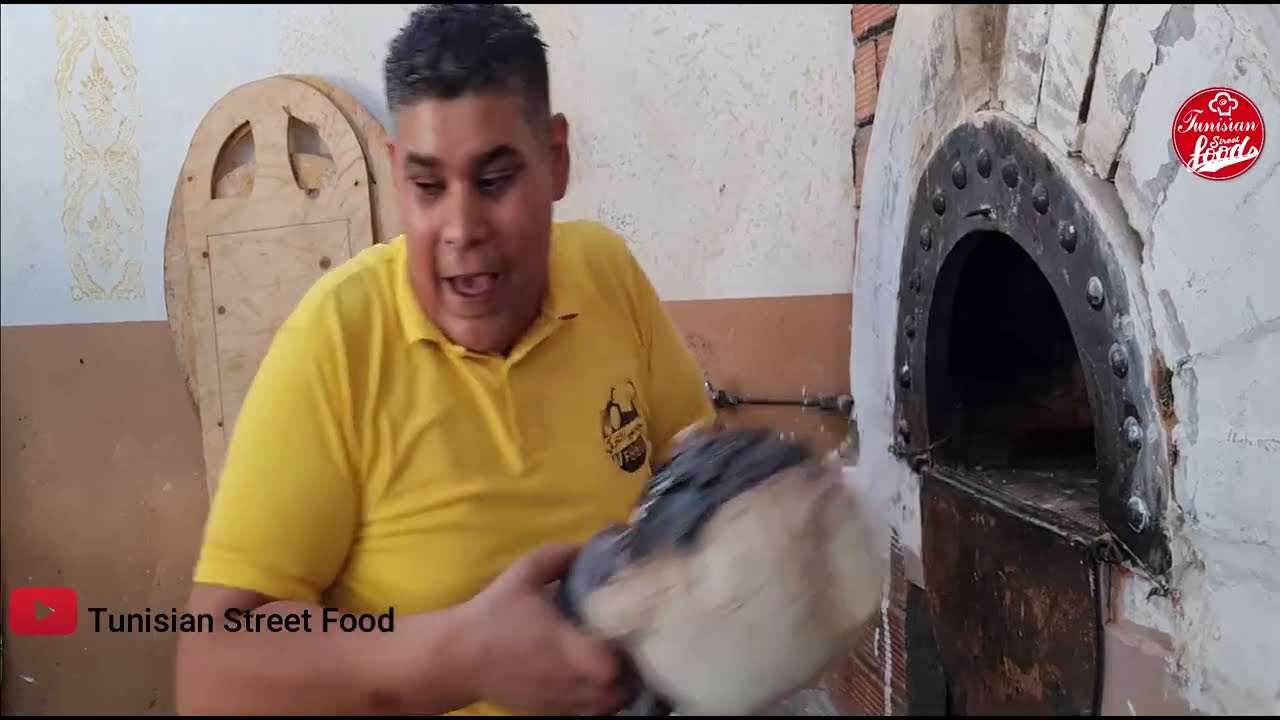 Tunisian food:Lamb head cooked in a jug محمد طباخ يبدع في تحضير رأس في الڤلة:البنةوالكرم الجنوب 🇹🇳🇹🇳