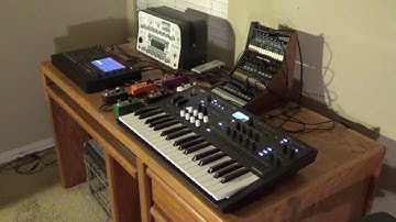 Akai MPC LIVE II - Korg Wavestate