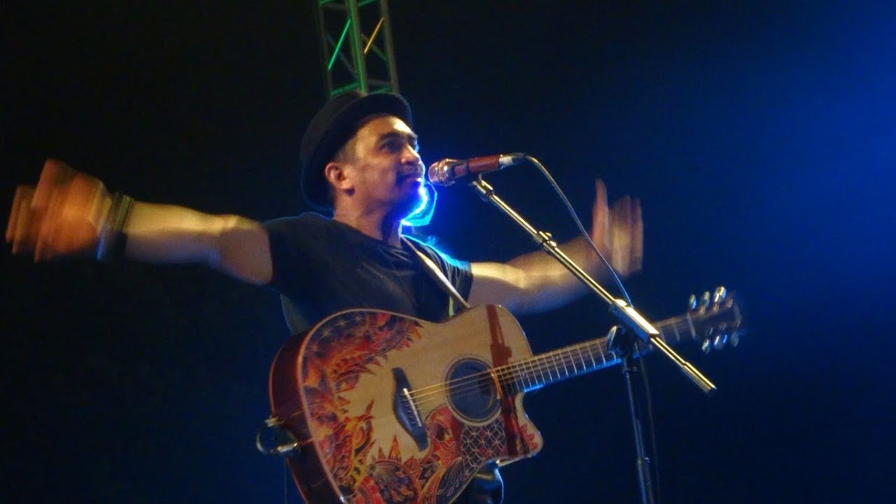 [HD] Glenn Fredly - Tinggikan | Rasa Sayange | Timur - Prambanan Jazz 2017 [FANCAM]