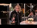 Catherine O'hara / Emmy Awards 2020 / Lead actress in a comedy series. Presented by Jeniffer Aniston