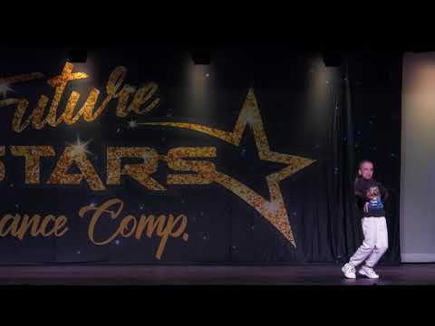 Ruby-Louise Groves HipHop Solo