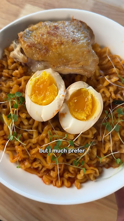 Trying Tom Yum Buldak Noodles Dry