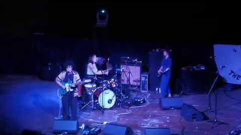 Trash Kit live @ EartH, Hackney トラッシュ・キット　ライヴ＠アース　ハックニー　ロンドン