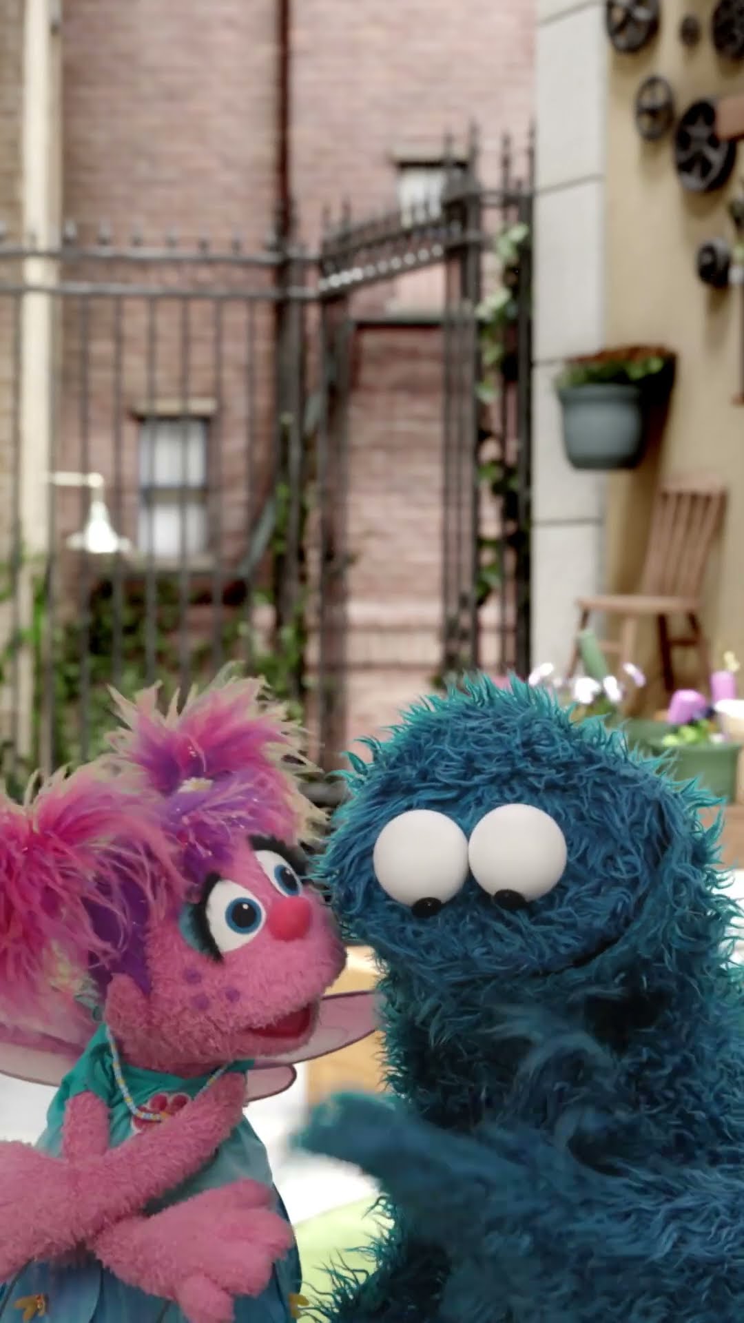 How to Make Fairy Wings with Abby and Cookie Monster! #sesamestreet