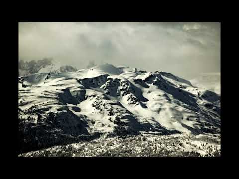 Dead Mountaineer Hotel, Отель u0022У погибшего альпинистаu0022