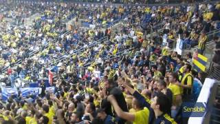 Tribünün geri dönüş için takımı itiş gücü | Fenerbahçe supporters push the team at Euroleague derby