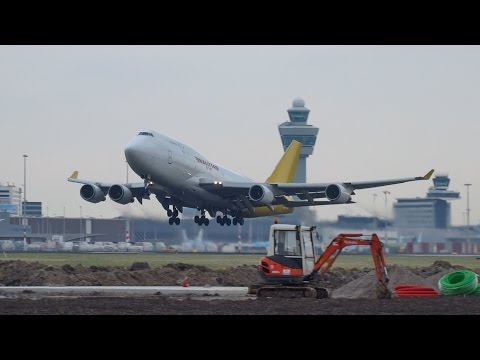 Late Rotation! Fully loaded Kalitta B747 takes off very late from Schiphol.Int