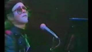 Elton John - Tonight - Live 1977 chords