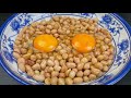 在花生米中打2個雞蛋，出鍋就是無法抗拒的美食，比水煮簡單比油炸更香 2 eggs into peanuts delicacy easier than boiling and frying.
