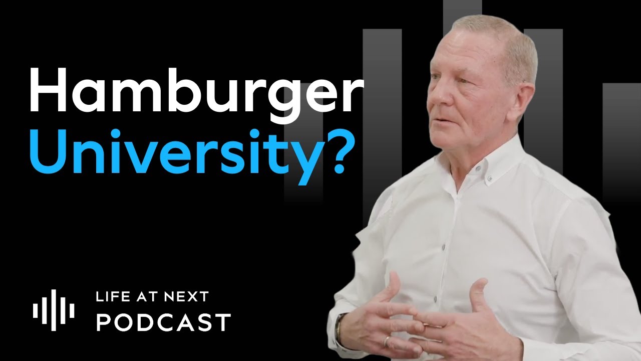 Future on the past примеры. Will won't be going to правило. Предложения с next week. Next week. He is going next week.